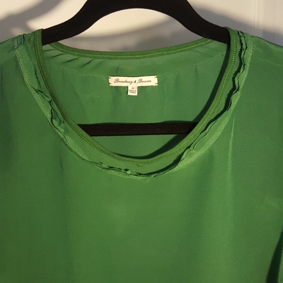 Emerald silk tee - Picture 2 of 2